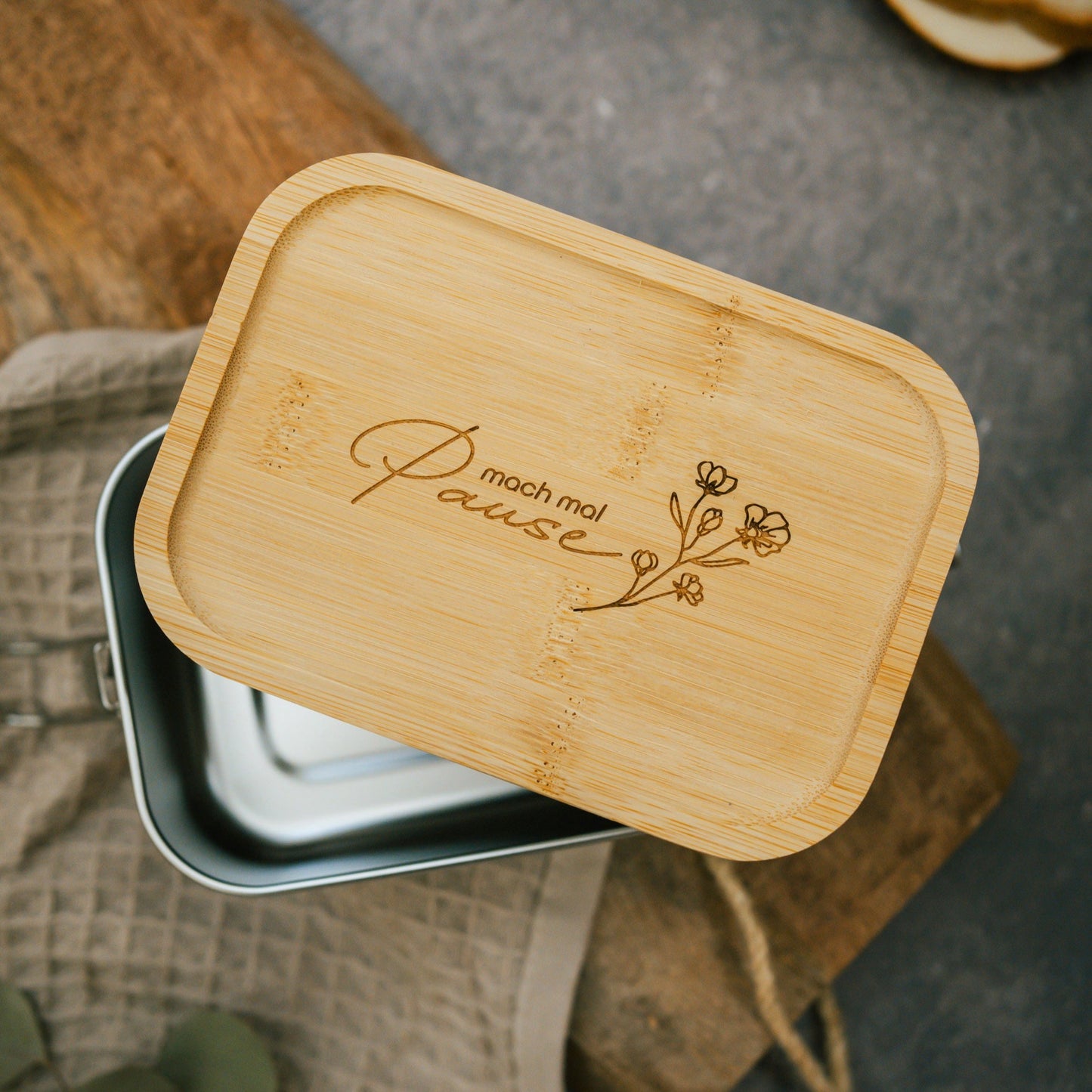 Große Lunchbox mit Bambusdeckel "Mach mal Pause"