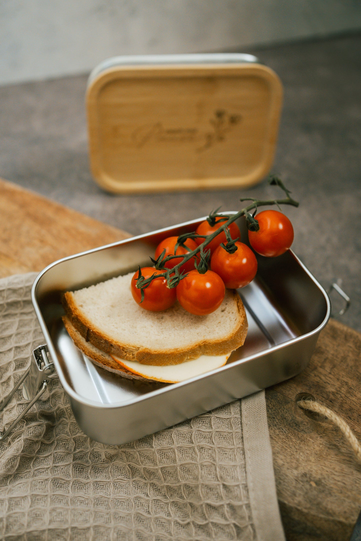 Große Lunchbox mit Bambusdeckel "Mach mal Pause"