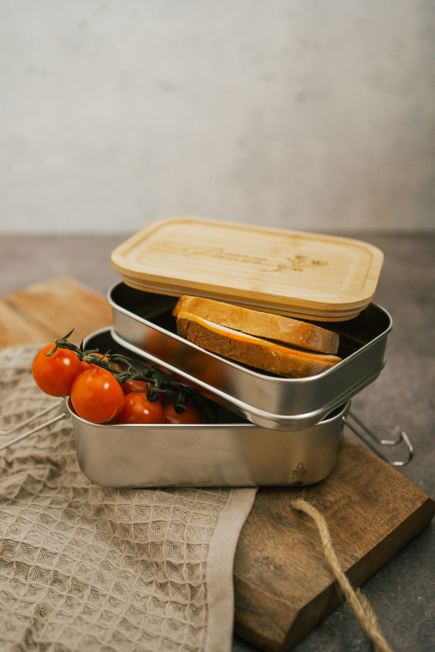 Große Lunchbox mit Bambusdeckel "Mach mal Pause"