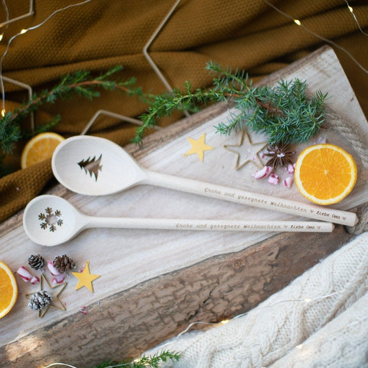 Kochlöffel aus Holz mit Schneeflocke oder Tannenbaum "frohe und gesegnete Weihnachten liebe Mama oder Oma"